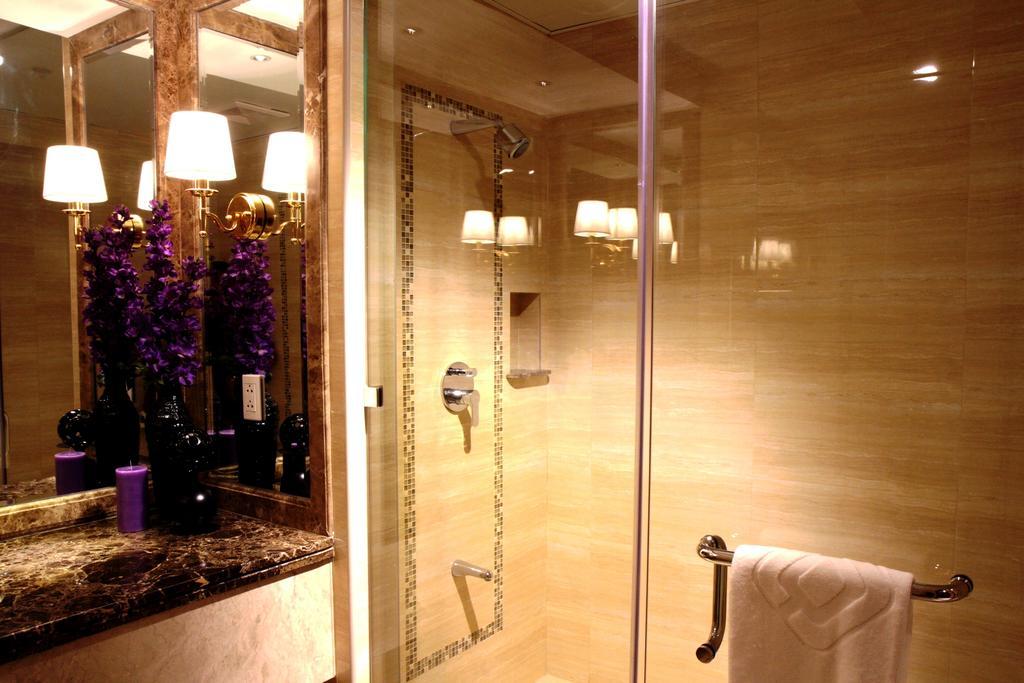 Park Tower 4*