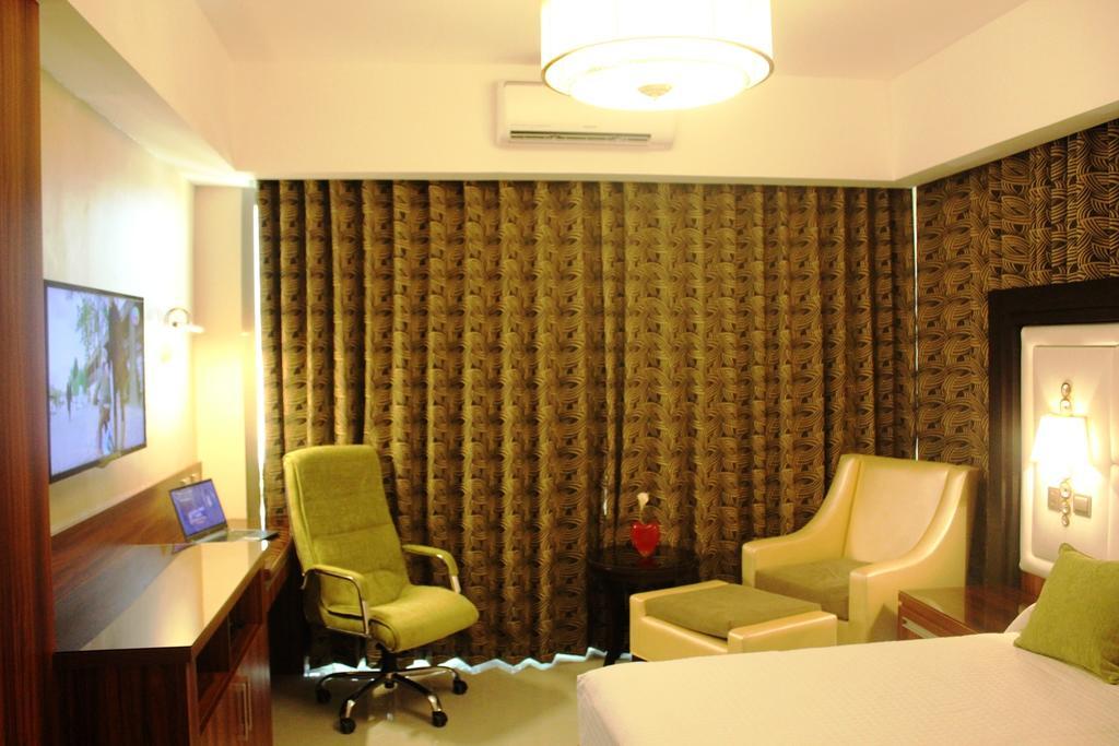 Park Tower Hotel