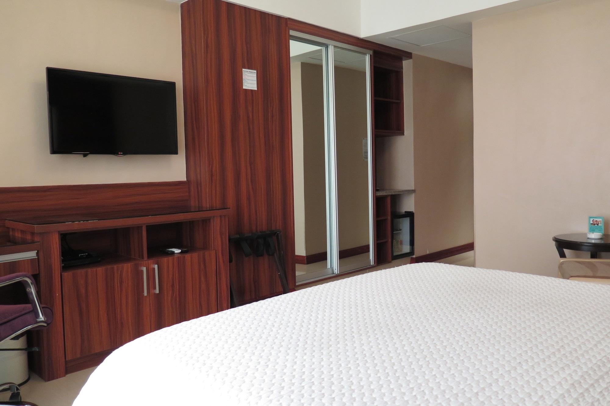 Park Tower Hotel Angeles