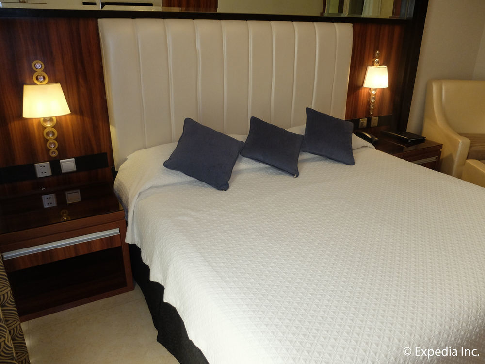 Park Tower 4*